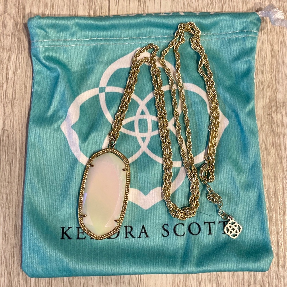 Kendra Scott Necklace